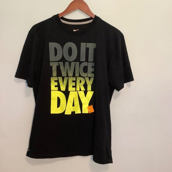 Nike Dri-FIT Men’s Large “Do It Twice Every Day” Graphic T-Shirt EUC - Picture 1 of 9